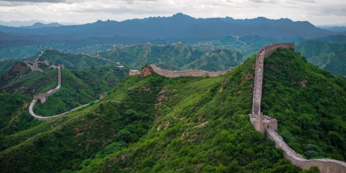 Ασίας έδαφος δεν είναι μάταια προσελκύσει τουρίστες: το Σινικό Τείχος, Κίνα