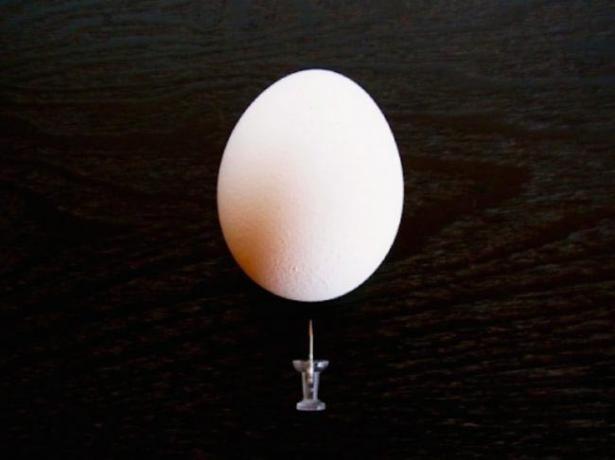 πώς να βράσει ένα αυγό, έτσι ώστε να μην είναι ραγισμένα