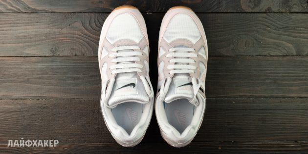 Ευθεία παπούτσια δέσιμο με κοντά άκρα