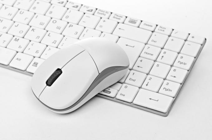 Χρήση USB OTG: συνδέστε το πληκτρολόγιο και το ποντίκι