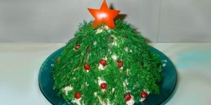 Χριστουγεννιάτικες συνταγές των πιάτων: μια σαλάτα με δαμάσκηνα «χριστουγεννιάτικο δέντρο»
