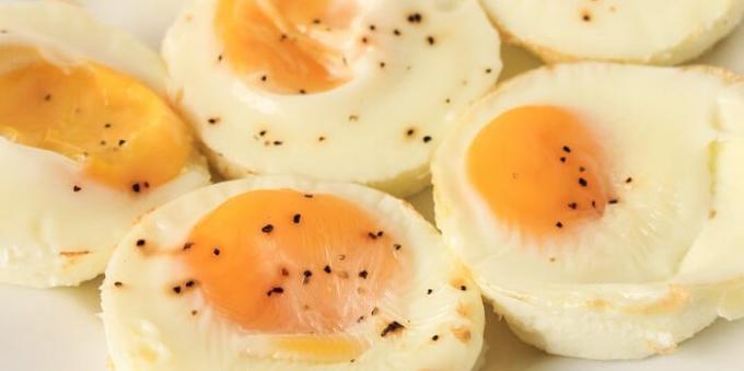 Απλή αυγά στο φούρνο